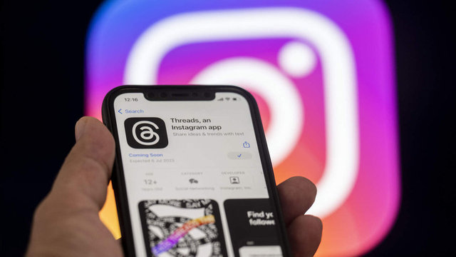 THREADS HESAP SİLME VE KAPATMA NASIL YAPILIR? Threads uygulaması Instagram kullanıcılarının uygulama mağazalarından indirerek kullanabildikleri sosyal medya araçları arasında yer alıyor. Hem Apple Store hem de Google Play üzerinden indirilerek kullanılabiliyor. Kullanımı sonlandırmak için ise hesap silme işlemi yapmanız isteniyor. Hesaplarınızı kapatmak için uygulamanın kendi içerisinde