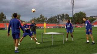 Masa futbolu antrenmanı
