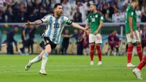 Messi, Maradona'yı yakaladı