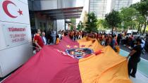 Galatasaray taraftarları New York'ta şampiyonluğu kutladı
