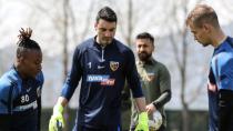 Cenk Gönen Kayserispor'dan ayrıldı