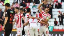 Antalya'nın bileği bükülmüyor