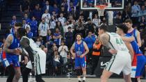 Anadolu Efes evinde Panathinaikos'a kaybetti
