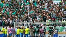 Futbol bazıları için sadece bir oyun değil
