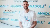 Anadolu Efes, Papagiannis'i renklerine bağladı